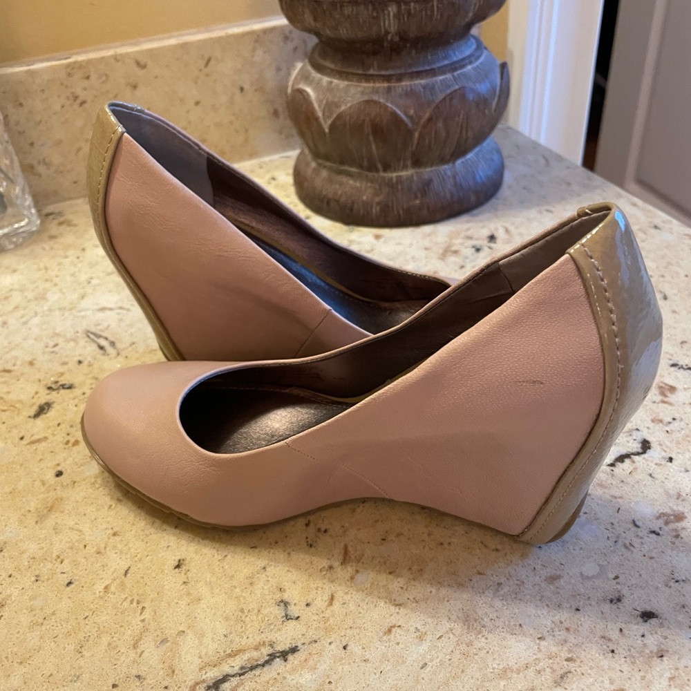 REATIONS by Kenneth Cole - Size 6-1/2 M